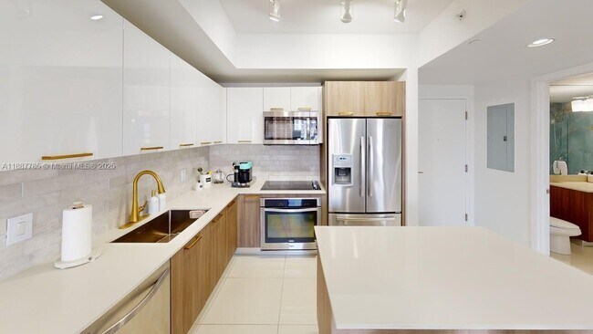 Building Photo - 5300 Paseo Blvd