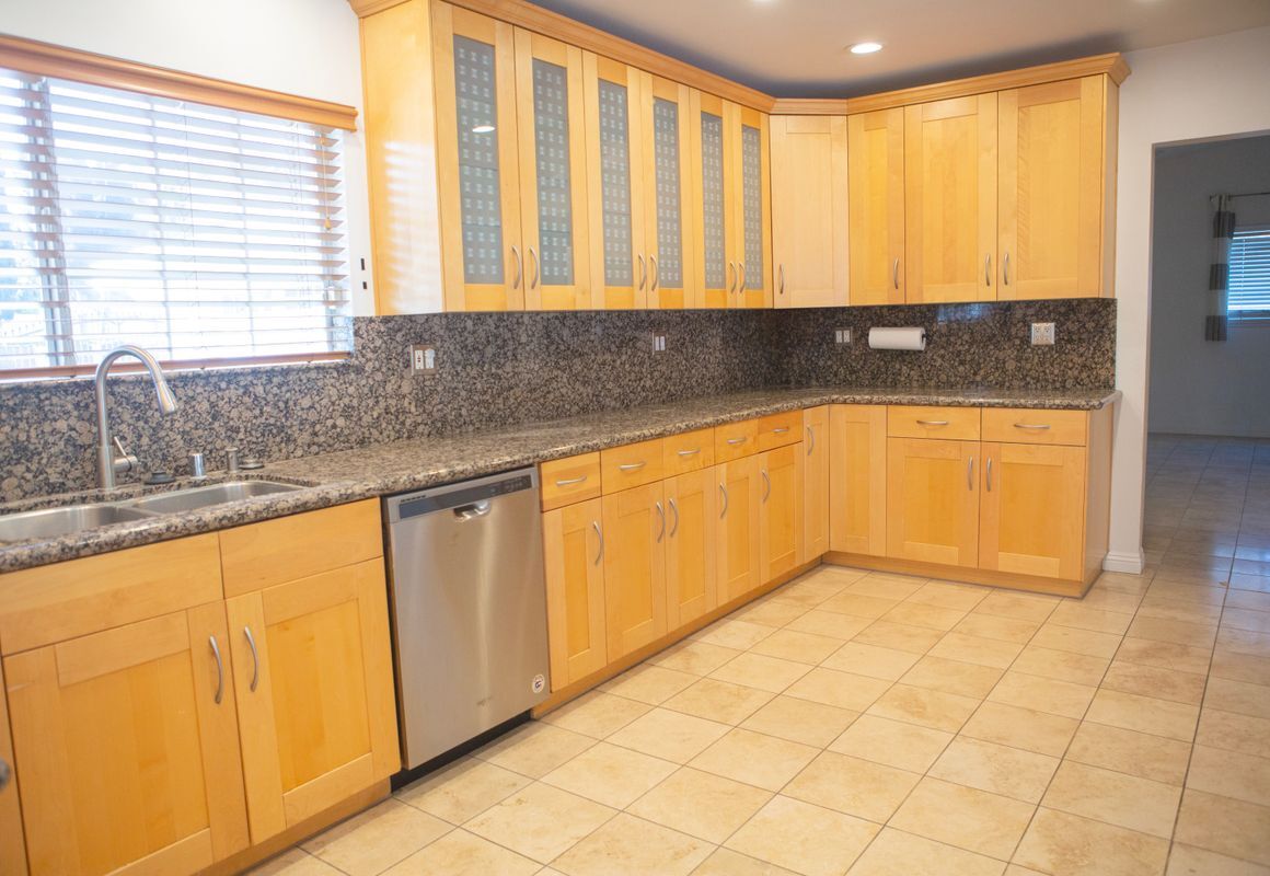 Building Photo - 5200 Valley Circle Blvd