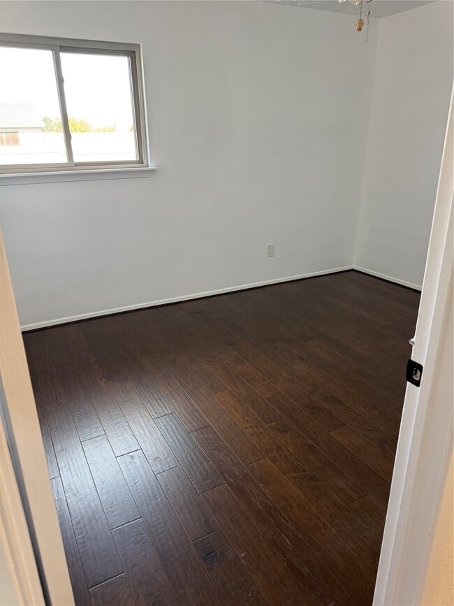 Building Photo - 6649 Westwick Dr