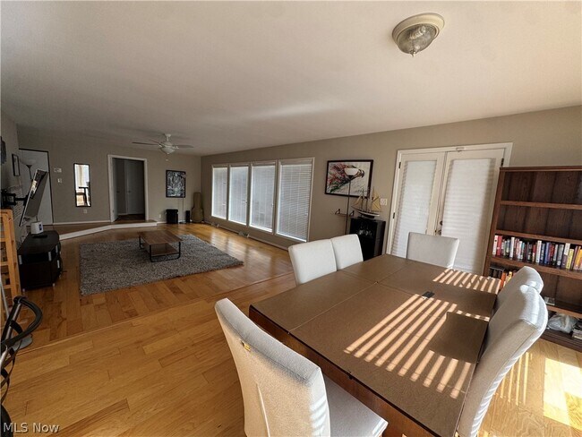 Building Photo - 2545 Buckhurst Dr