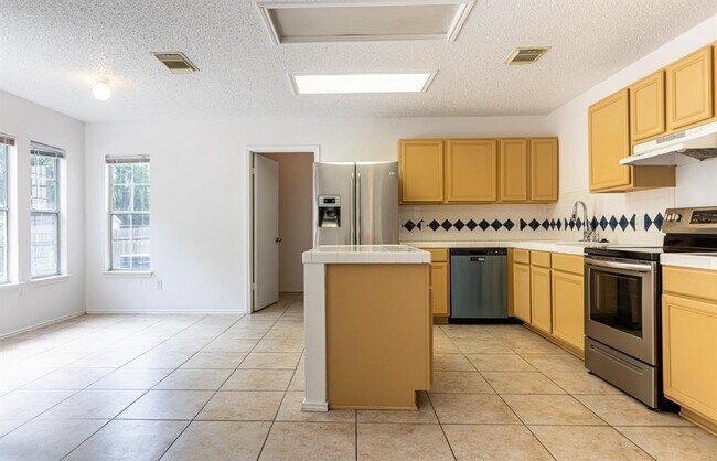 Building Photo - 491 Emerald Fields Ln