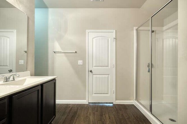 Building Photo - 232 Voss