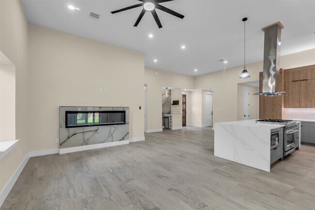 Building Photo - 9630 Vilven Ln
