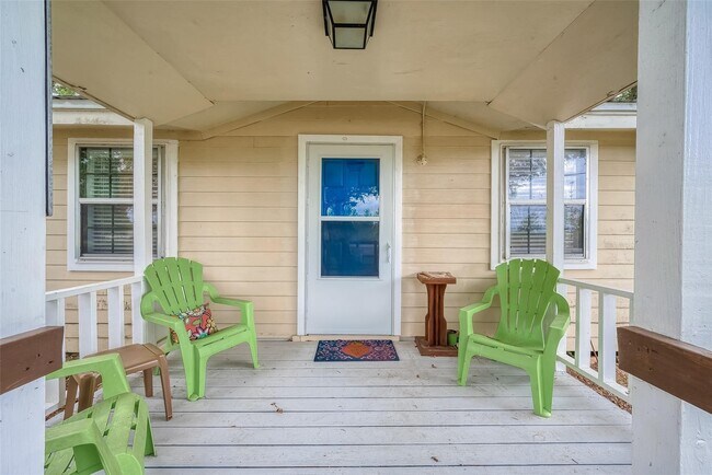 Building Photo - 2520 Richmond St