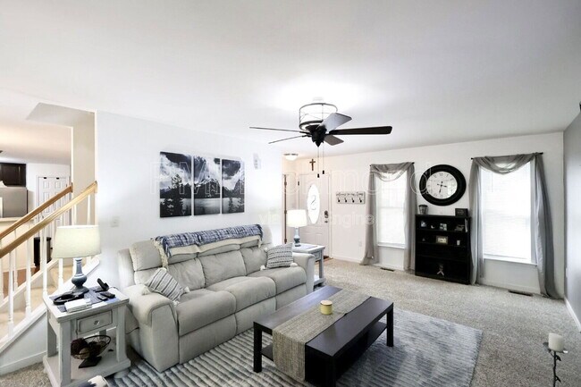 Building Photo - 15831 Haggis Dr