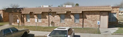 Building Photo - 2173 Del Rio Blvd