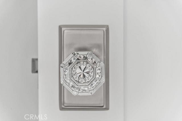 Building Photo - 555 N Olive St