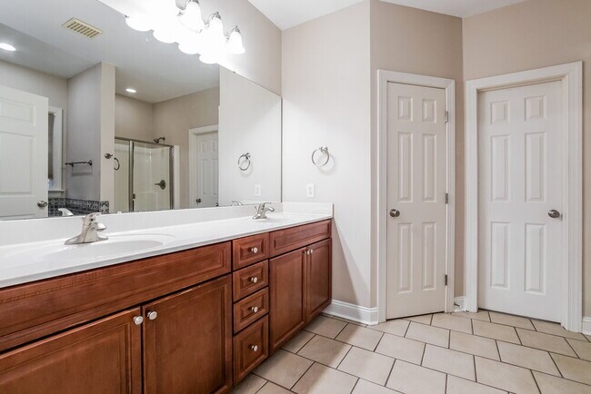 Building Photo - 604 Beautyberry Ln