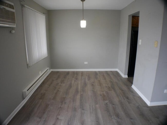 Building Photo - 11810 S Komensky Ave