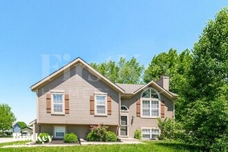 Building Photo - 1306 Park Dr