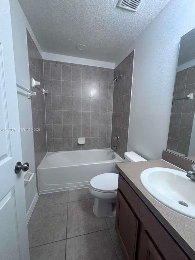 Building Photo - 16 Canterbury Bell Dr