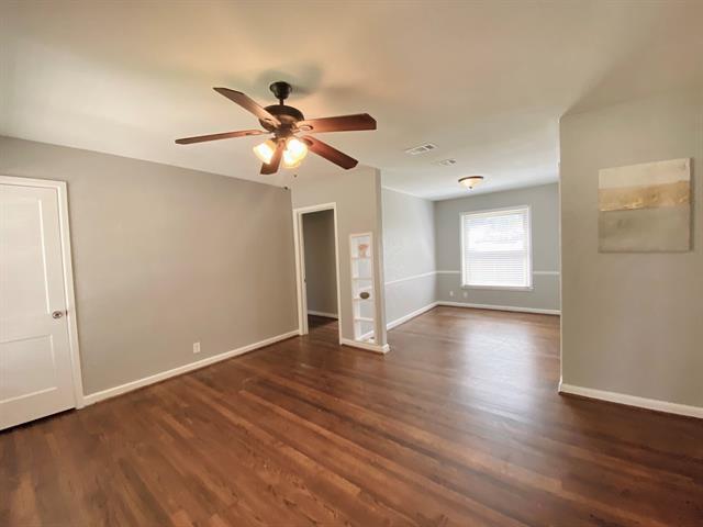 Building Photo - 2114 Dunloe Ave