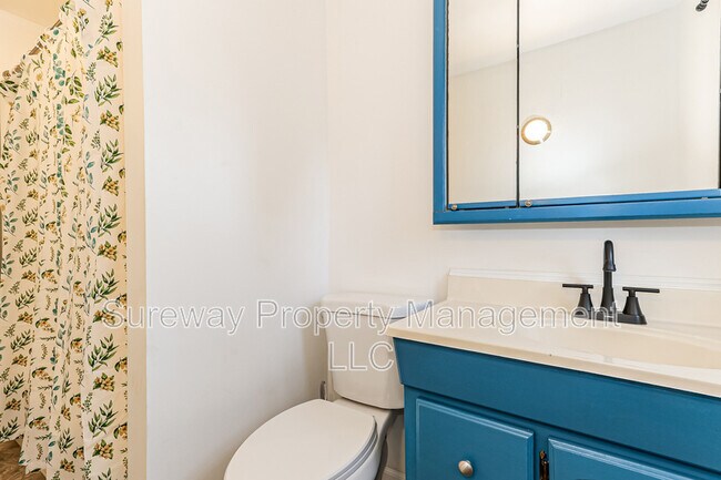 Building Photo - 1097 Richardson Ave