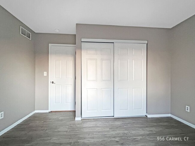 Building Photo - 3br 1.5ba 2cg ~ Security Deposit Free Alte...