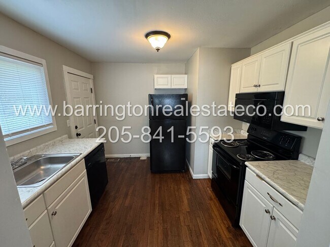 Building Photo - 2856 Valley View Cir