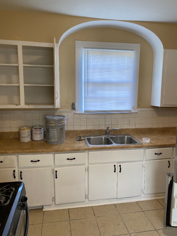 Building Photo - 1833 St Anthony St