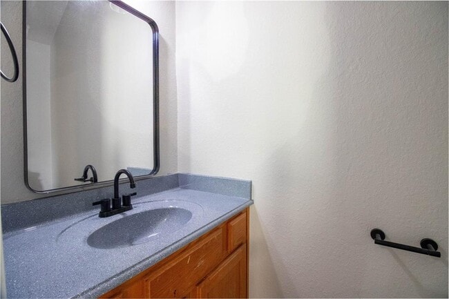 Building Photo - 16787 Mammoth Springs Dr