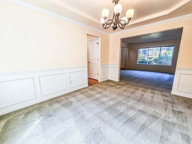 Building Photo - 4424 239th Pl SE