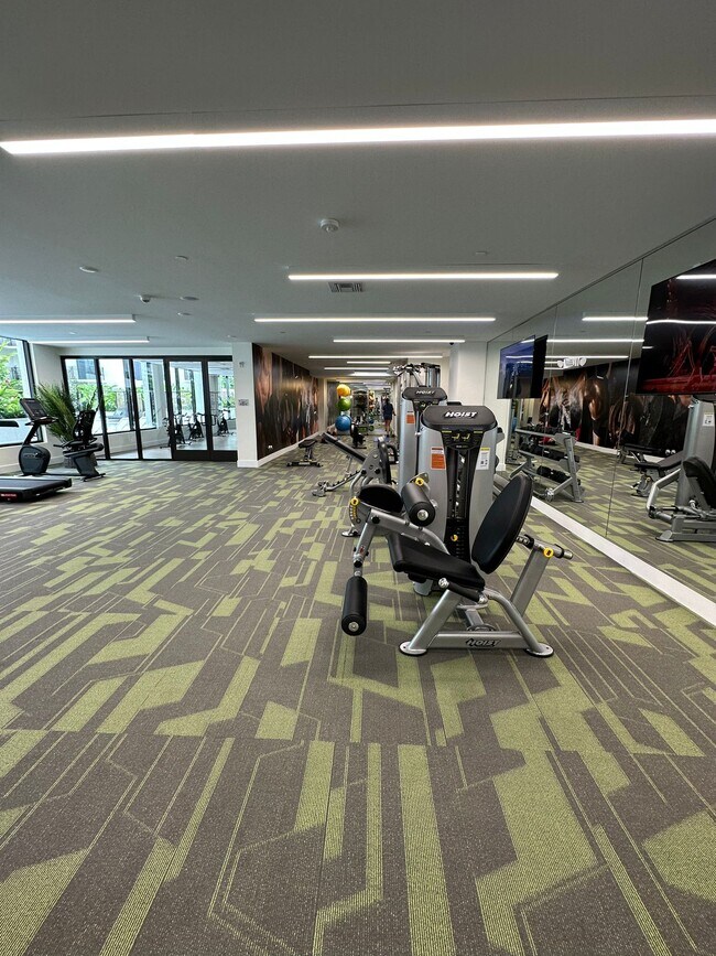 Building Photo - 28 NE 1st Ct