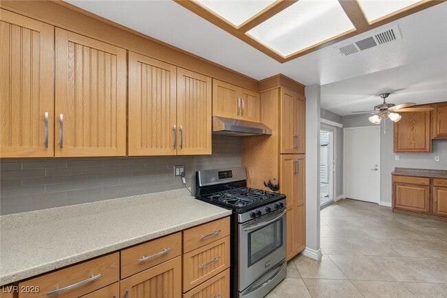 Building Photo - 2340 Richard Dr