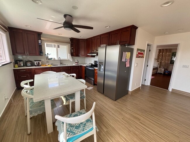 Building Photo - 2036 9th Ave