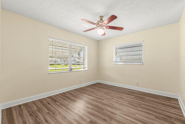 Building Photo - 640 Jaeger Dr