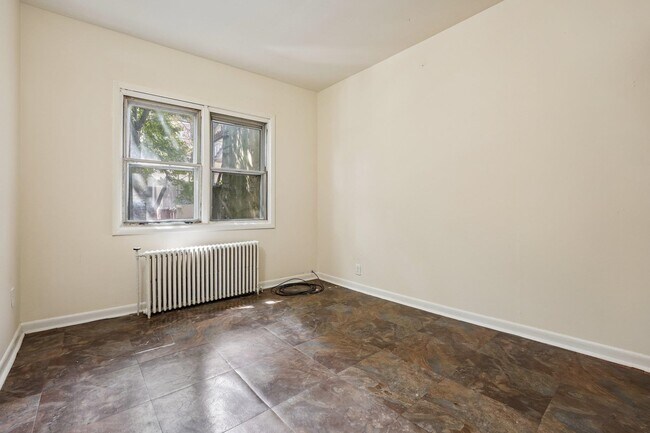 Building Photo - 414 Monastery Pl
