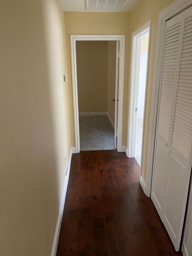 Building Photo - SPRING VALLEY LAKE 3 BEDROOM