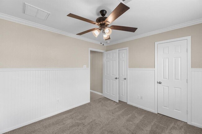 Building Photo - 10103 Sweet Willow Ln