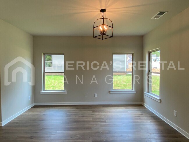 Building Photo - Home for Rent in Odenville, AL! View with ...