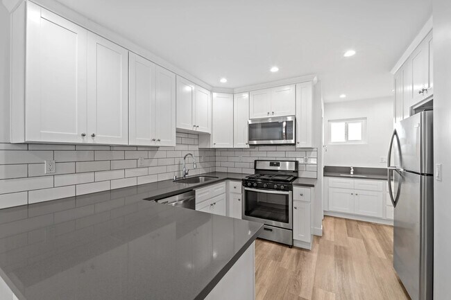 Building Photo - 1240 W 29th St