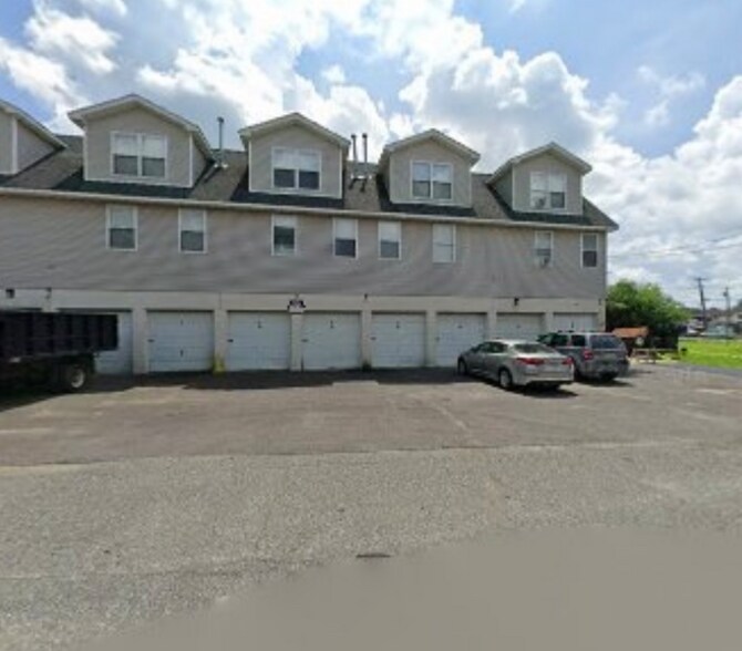 Building Photo - 9309 James St