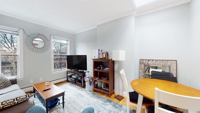 Building Photo - 143 W Canton St