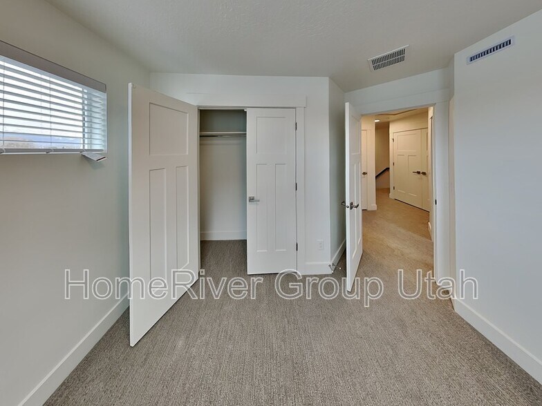 Building Photo - 3461 Peebles Ct