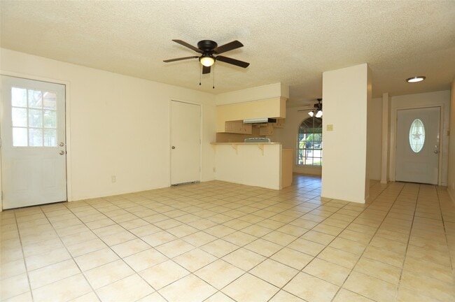 Building Photo - 1131 Gifford Rd