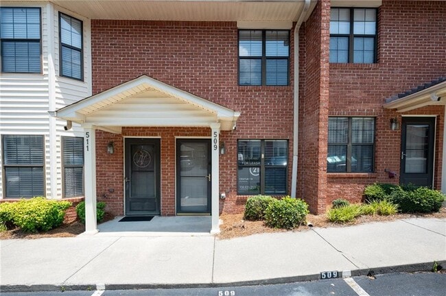 Primary Photo - 509 Mt Vernon Dr