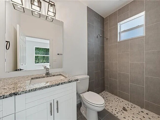 Building Photo - Charming 3BR House in Lehigh Acres