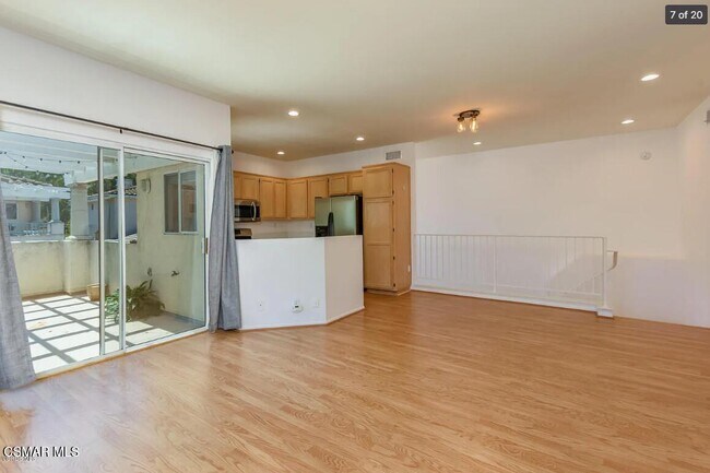 Building Photo - 4175 Hillbrook Ct