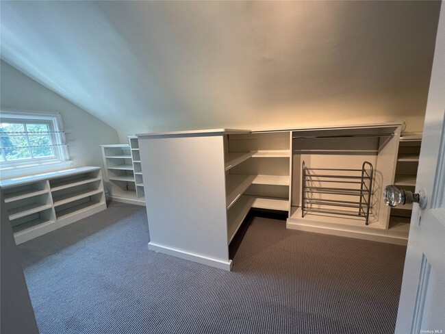 Building Photo - 36 Midland St