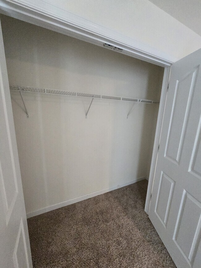 Building Photo - 2009 Breck Ave