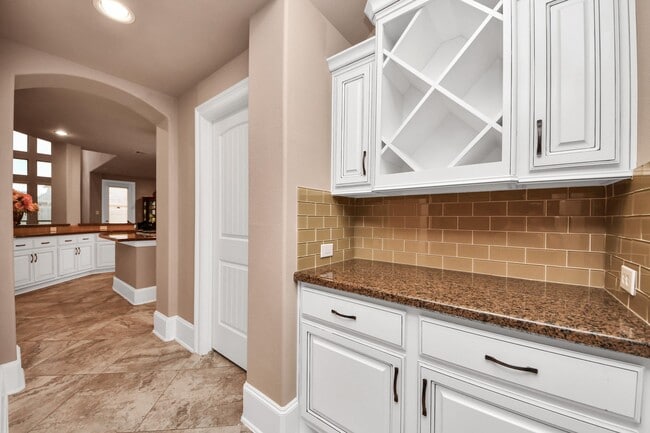 Building Photo - 2895 Ragusa Ln