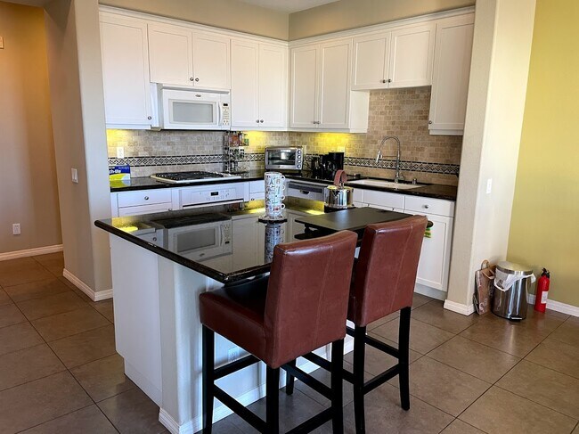 Building Photo - 5401 W 149th Plz