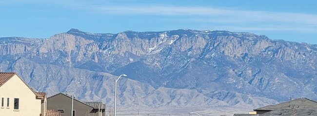 Building Photo - Lease Pending - Please apply at your own d...