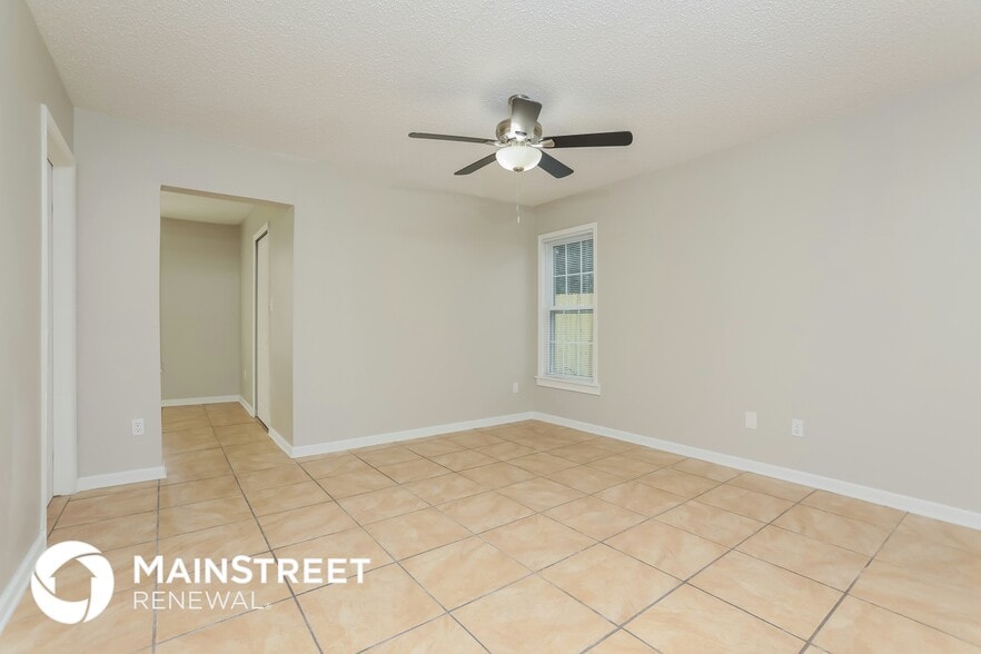 Building Photo - 215 Dempsey Way