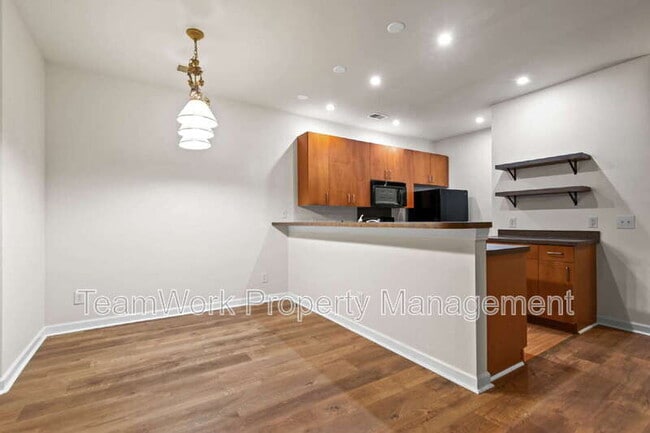 Building Photo - 1505 Whitby Ln
