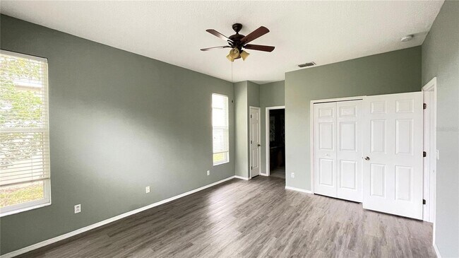 Building Photo - 210 41st St NE