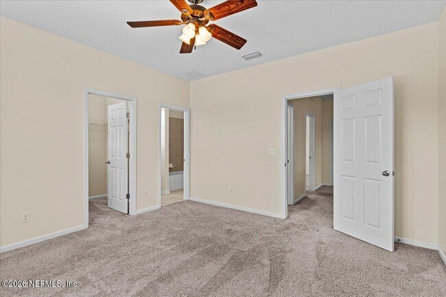 Building Photo - 1201 E Redrock Ridge Ave