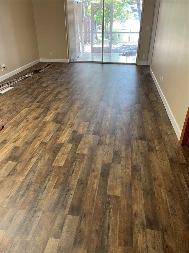 Building Photo - 5512 N Park Rd