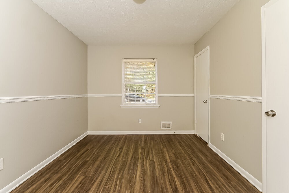 Building Photo - 9184 Homewood Dr