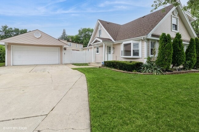 Primary Photo - 110 N Prater Ave